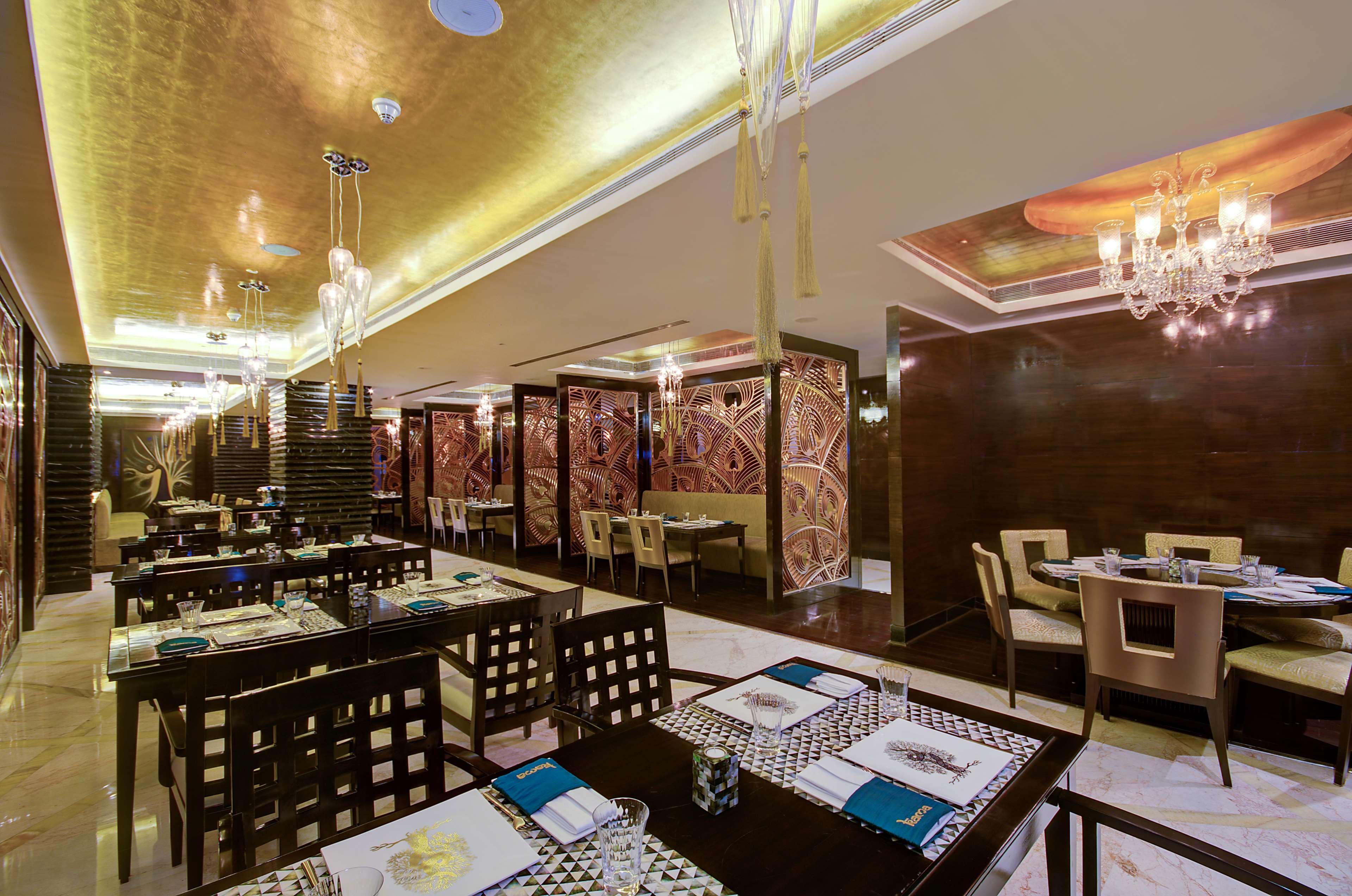 Radisson Blu Kaushambi Delhi Ncr Otel Ghaziabad Dış mekan fotoğraf