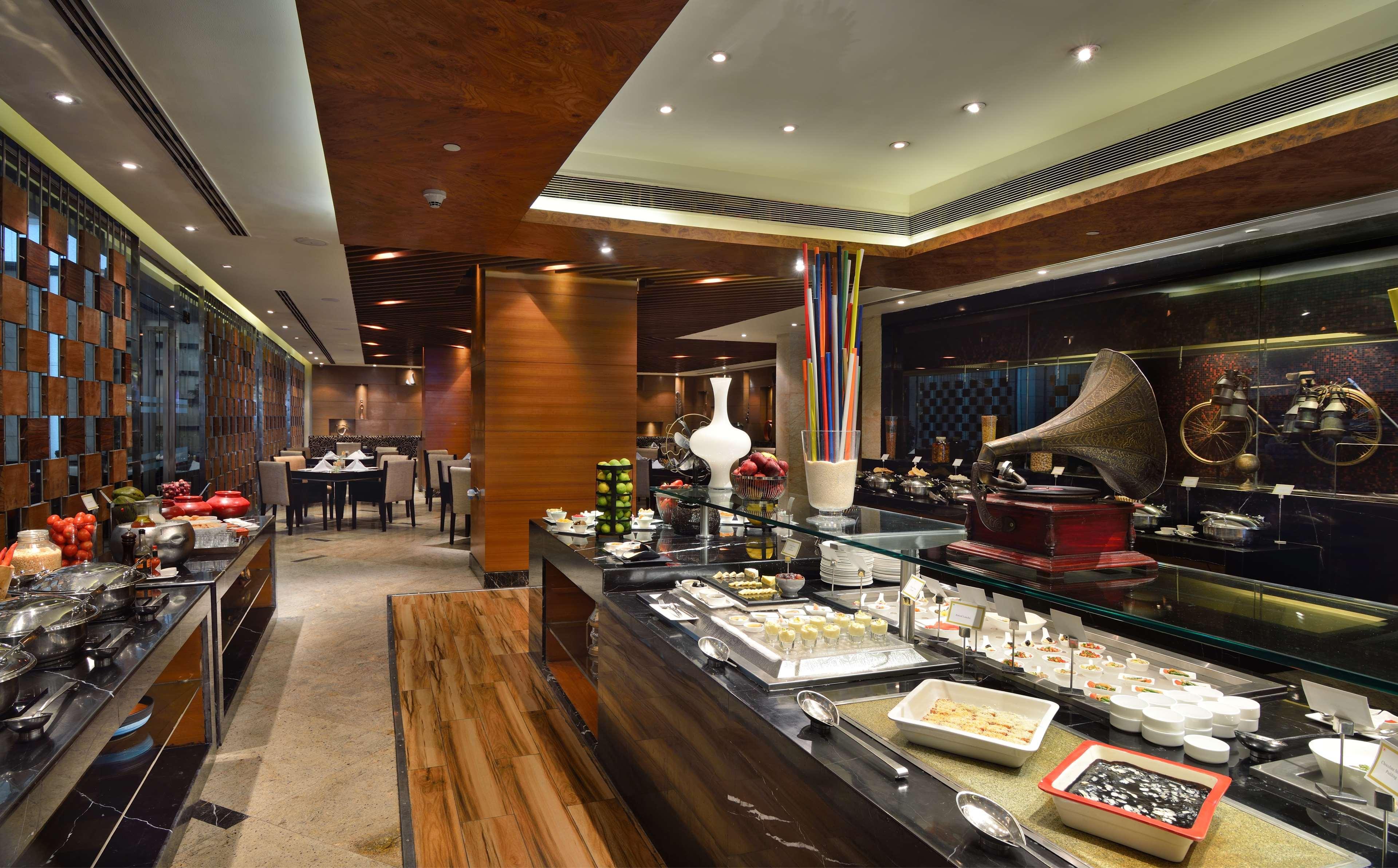 Radisson Blu Kaushambi Delhi Ncr Otel Ghaziabad Dış mekan fotoğraf