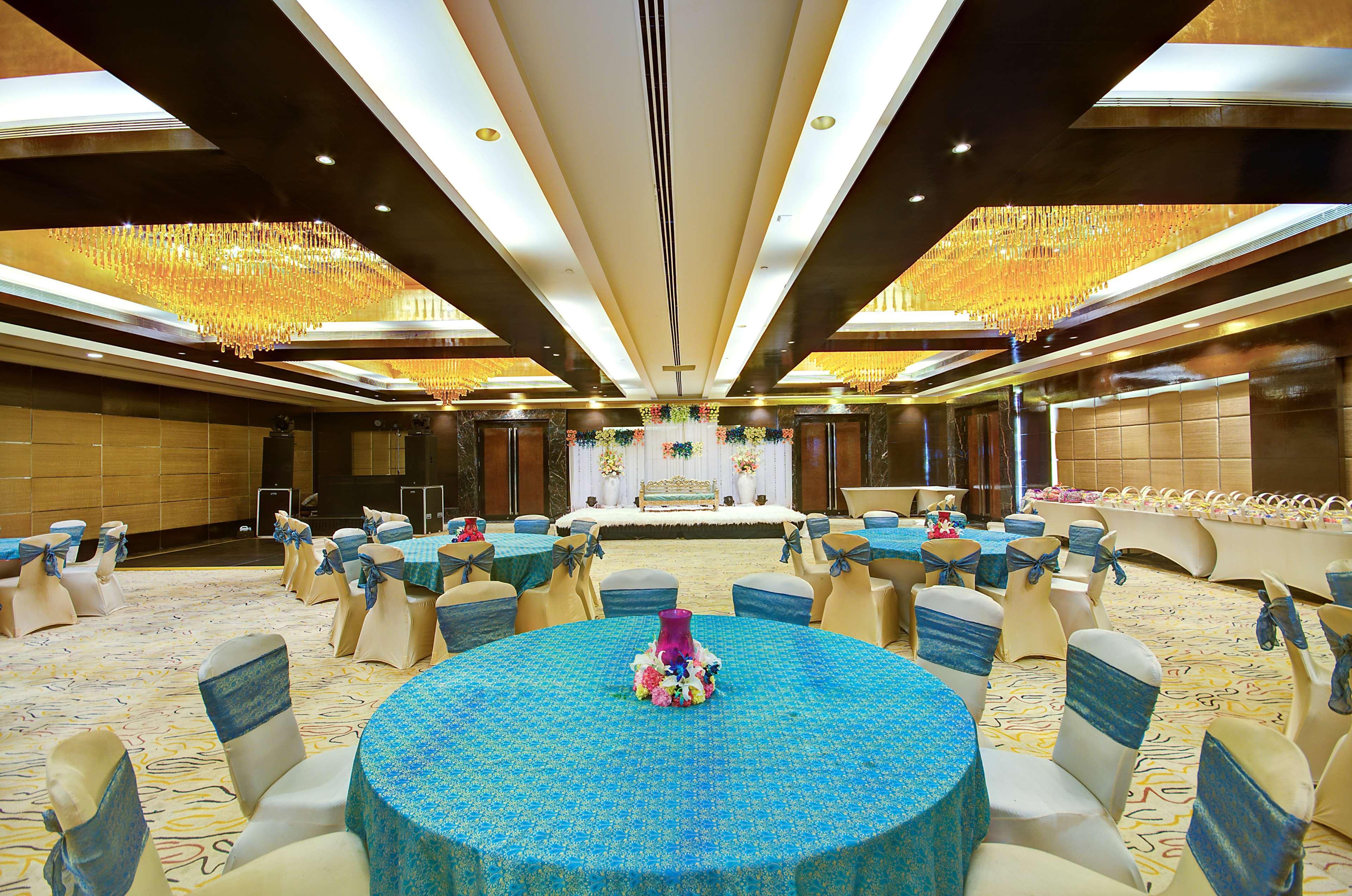 Radisson Blu Kaushambi Delhi Ncr Otel Ghaziabad Dış mekan fotoğraf