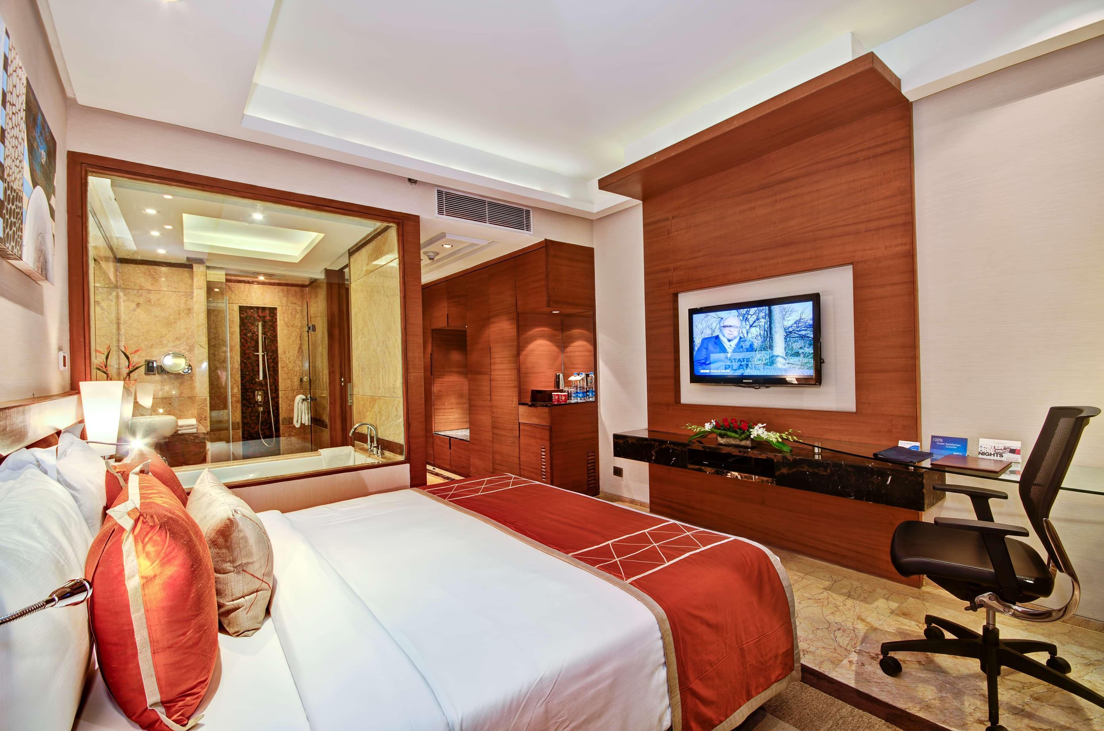 Radisson Blu Kaushambi Delhi Ncr Otel Ghaziabad Dış mekan fotoğraf