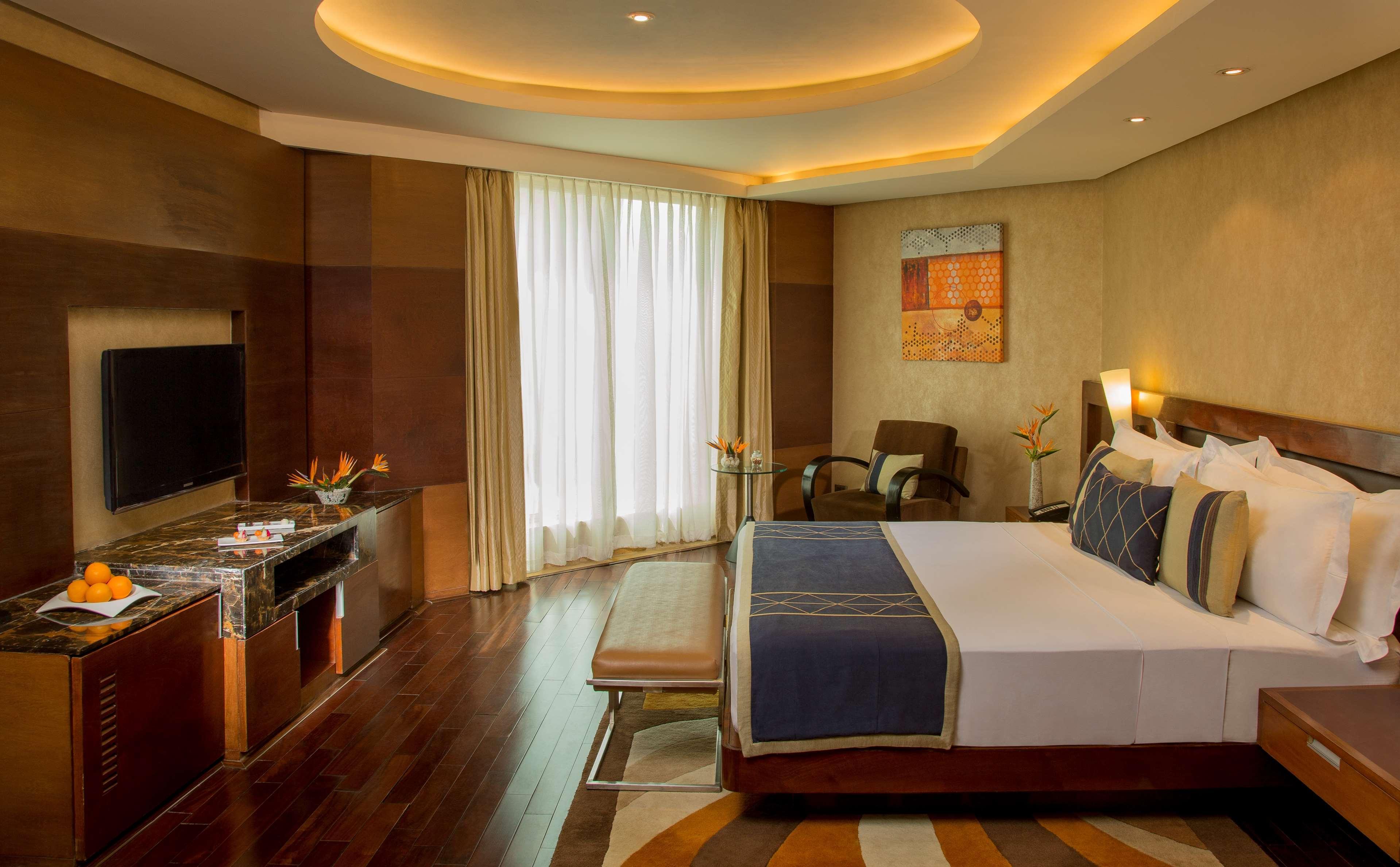 Radisson Blu Kaushambi Delhi Ncr Otel Ghaziabad Dış mekan fotoğraf
