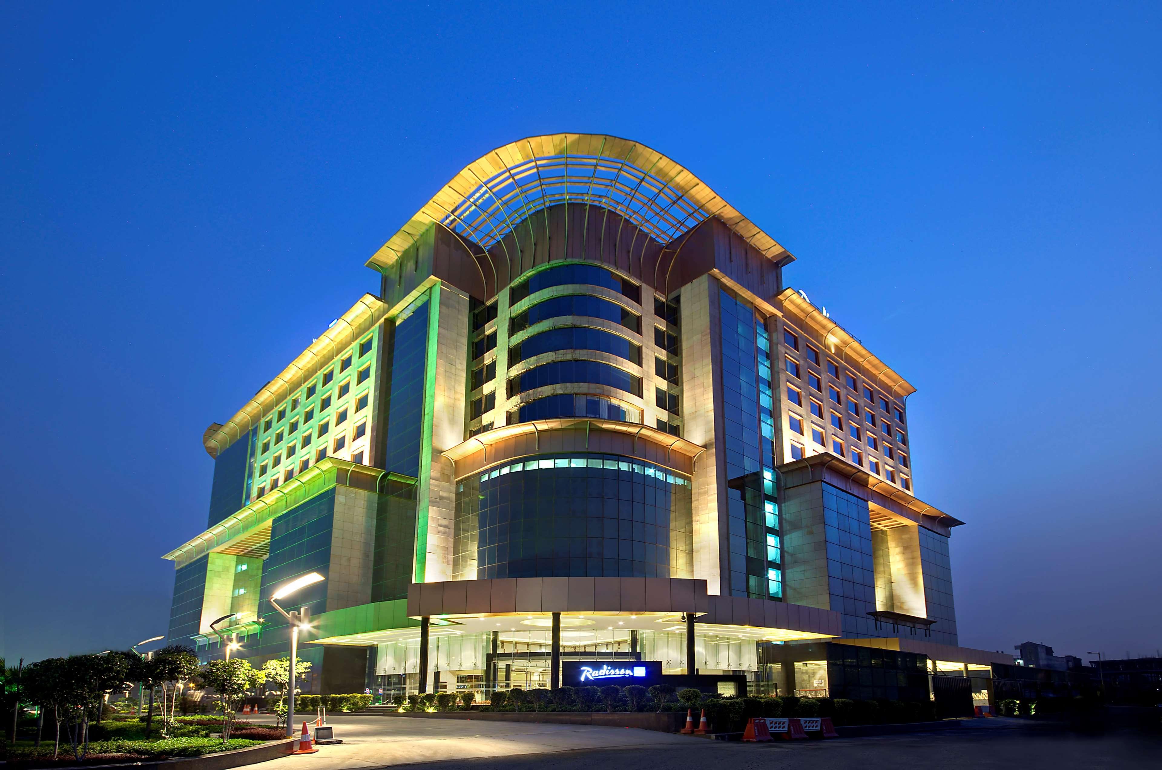 Radisson Blu Kaushambi Delhi Ncr Otel Ghaziabad Dış mekan fotoğraf