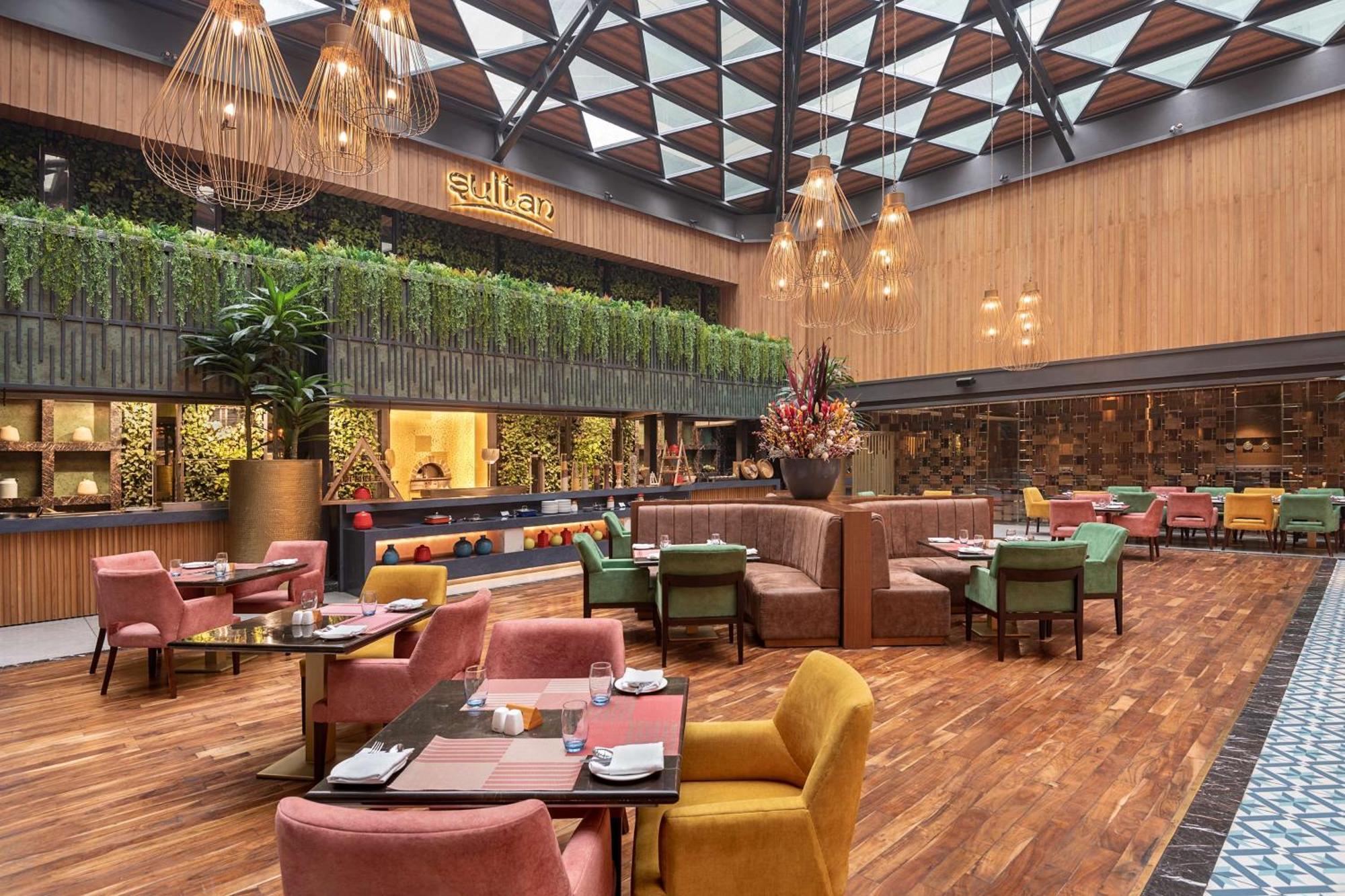 Radisson Blu Kaushambi Delhi Ncr Otel Ghaziabad Dış mekan fotoğraf