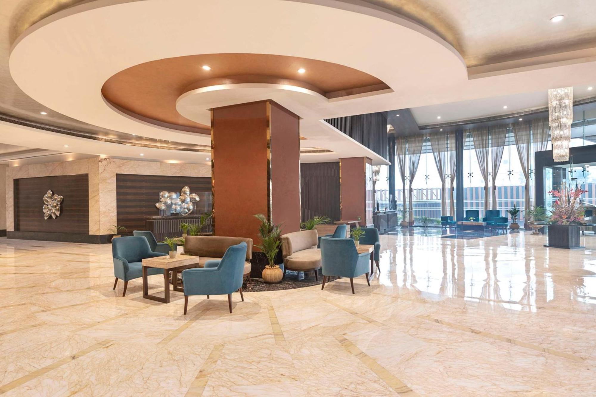 Radisson Blu Kaushambi Delhi Ncr Otel Ghaziabad Dış mekan fotoğraf